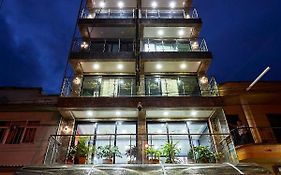 Hotel D'Lyon